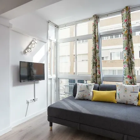 Mp2-bright Beachfront Studio Walk To Old Town Appartement *