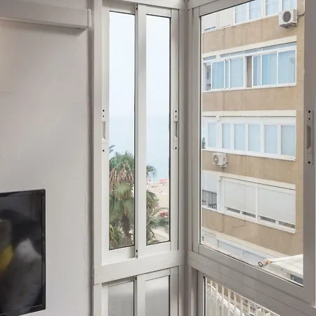 Appartement Mp2-bright Beachfront Studio Walk To Old Town *