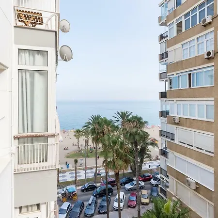 Mp2-bright Beachfront Studio Walk To Old Town Málaga